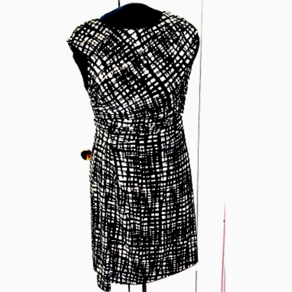 SLEEVELESS DRESS - Picture 2 of 7